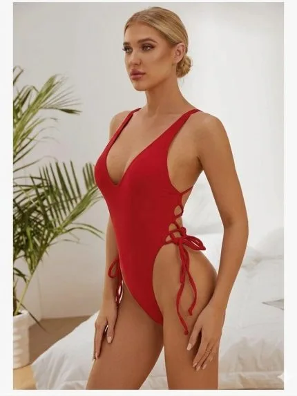 Traje de baño para mujer rojo, trusas en Holguín